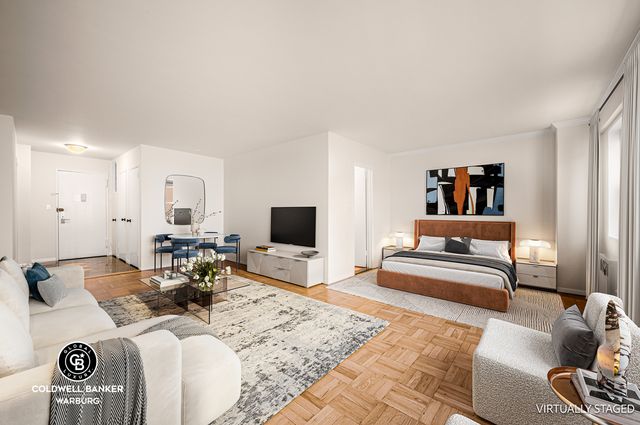 $560,000 | 404 East 66th Street, Unit 2B | Lenox Hill