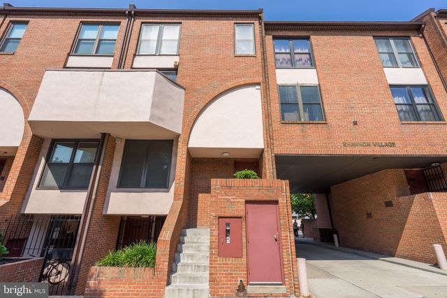 $3,500 | 220 North 22nd Street, Unit B | Logan Square