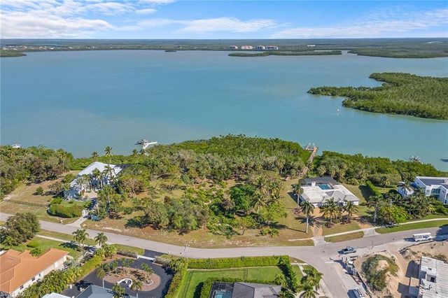 $11,400,000 | 849 Caxambas Drive | Marco Beach