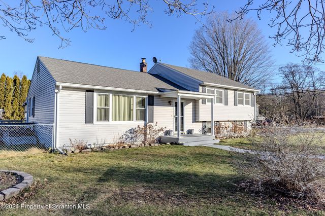 $299,900 | 1299 Roosevelt Highway | Canaan Township - Wayne County