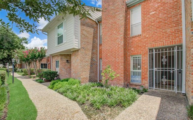 $2,150 | 5949 Woodway Place Court | Galleria