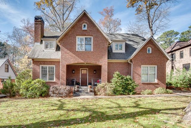 $1,550,000 | 1376 Oak Grove Drive | Leafmore-Creek Park Hill