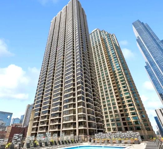 $320,000 | 30 East Huron Street, Unit 2510 | River North