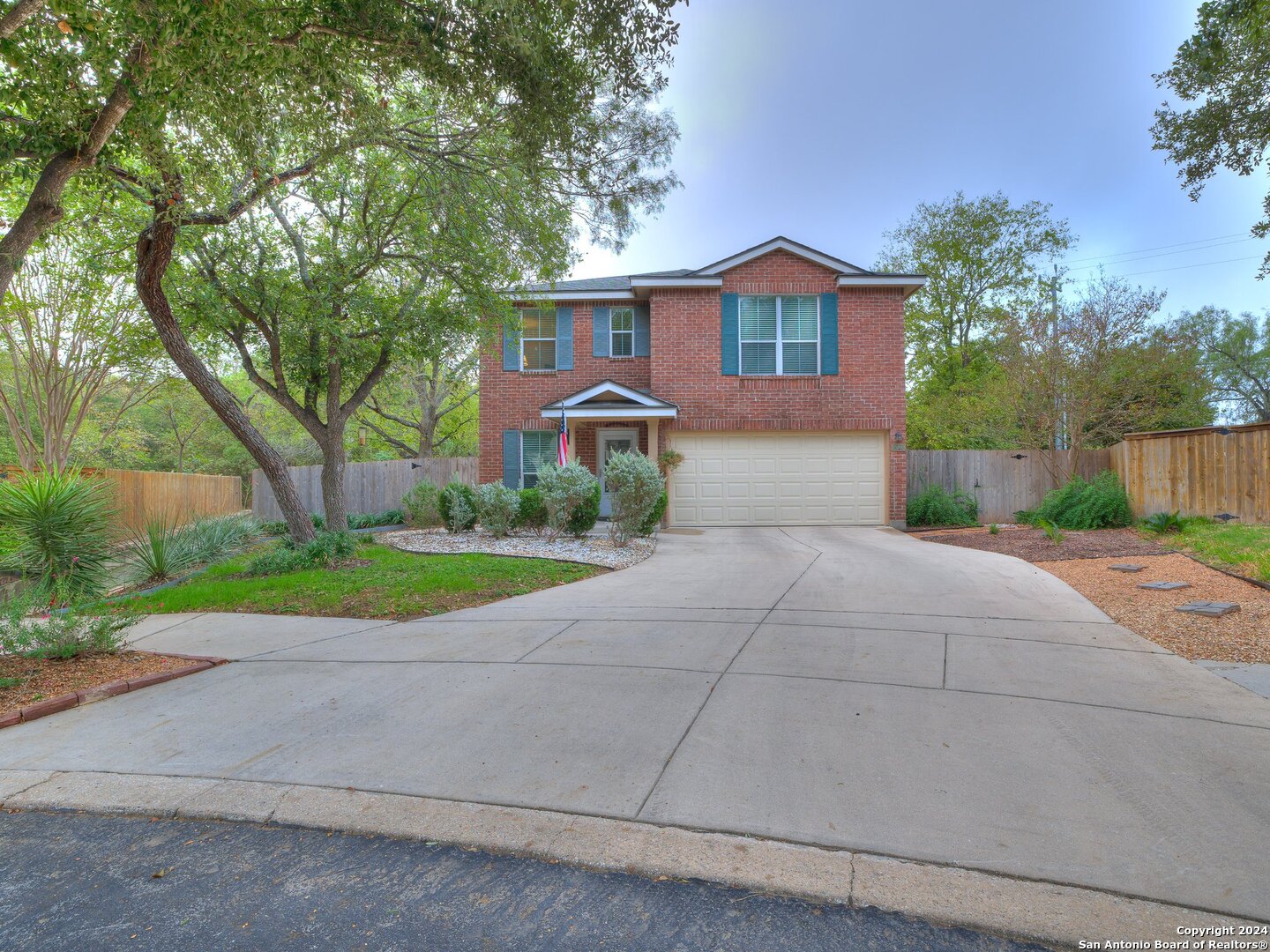 a view of house and outdoor space