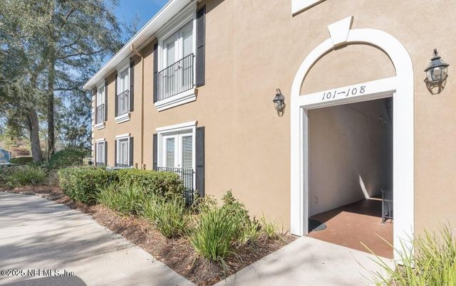 $2,100 | 13727 Richmond Park Drive North, Unit 105 | Beach Haven