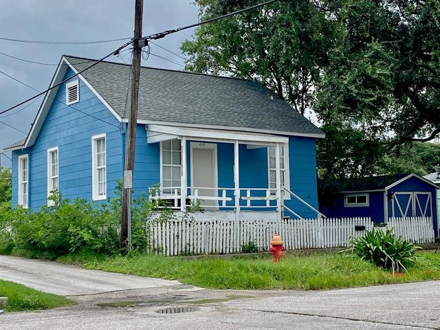 $1,500 | 614 7th Street | East End Historic District