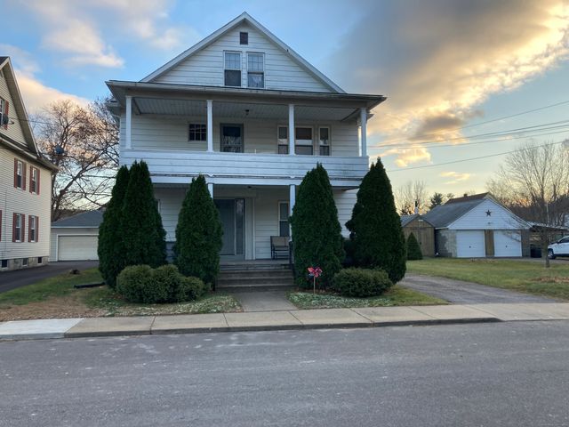 $1,450 | 42 Tracy Avenue | Torrington