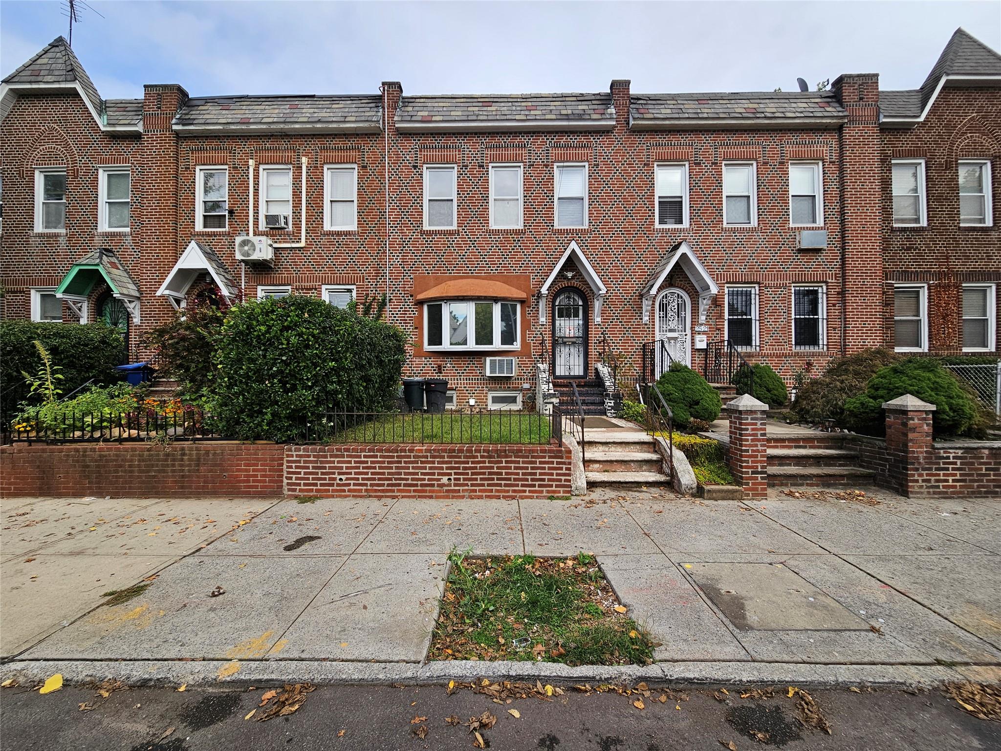 front view of house with a yard