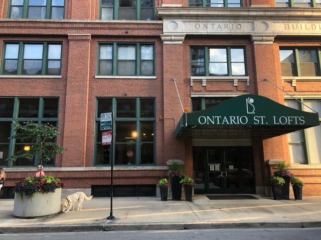 $2,500 | 411 West Ontario Street, Unit 516 | Ontario Street Lofts