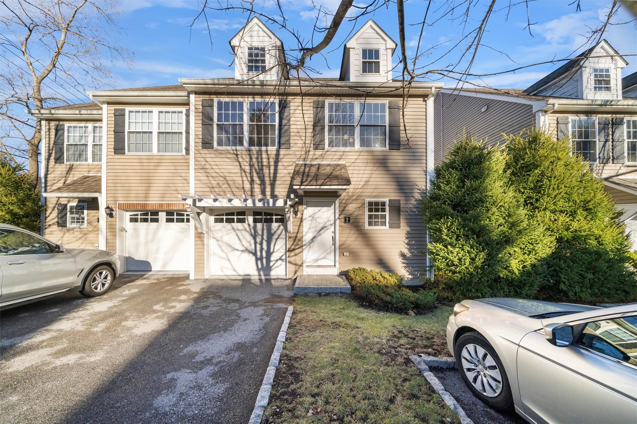 Welcome to 2 Robert Rinaldi Lane.  This end unit townhouse features easy one step access.