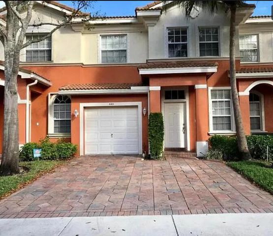 $2,750 | 4411 Regal Court | Delray Beach