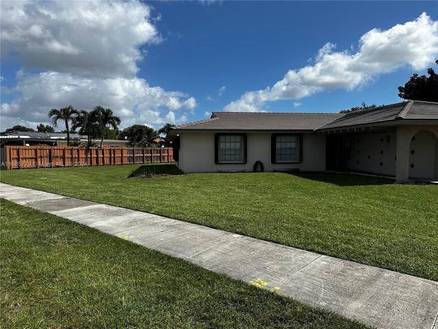 $5,300 | 11990 Southwest 24th Terrace | Tamiami