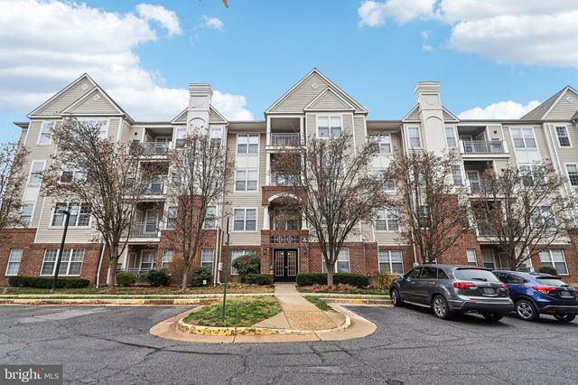 $485,000 | 3009 Nicosh Circle, Unit 4410 | Falls Church - Fairfax County