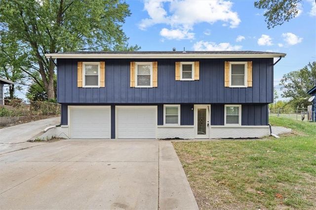 1714 Village West Pky, Kansas City, KS 66111