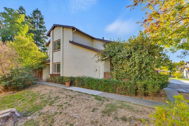 $425,000 | 1246 Pebblewood Drive | South Natomas