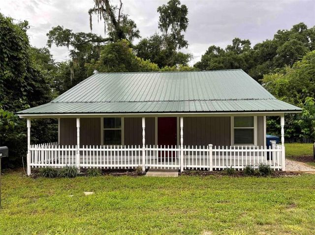 $1,900 | 16116 County Road 241 | Alachua