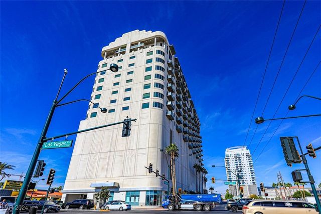 $2,600 | 900 South Las Vegas Boulevard, Unit 914 | Arts District