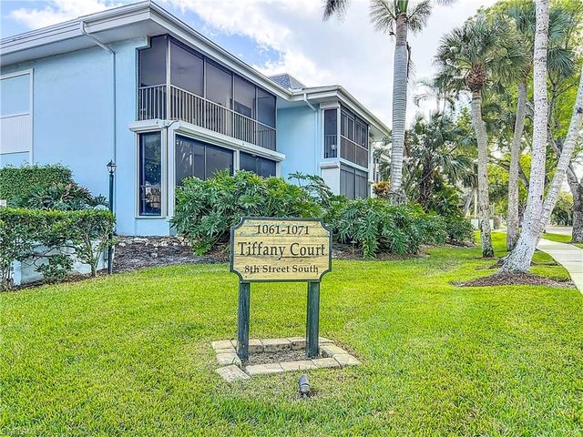 $925,000 | 1065 8th Street South, Unit 203 | Olde Naples