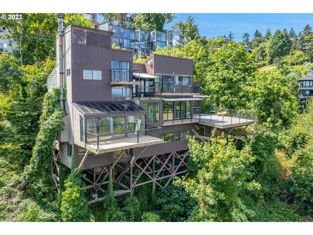 $695,000 | 2562 Southwest Buckingham Avenue | Portland Heights-Southwest Hills