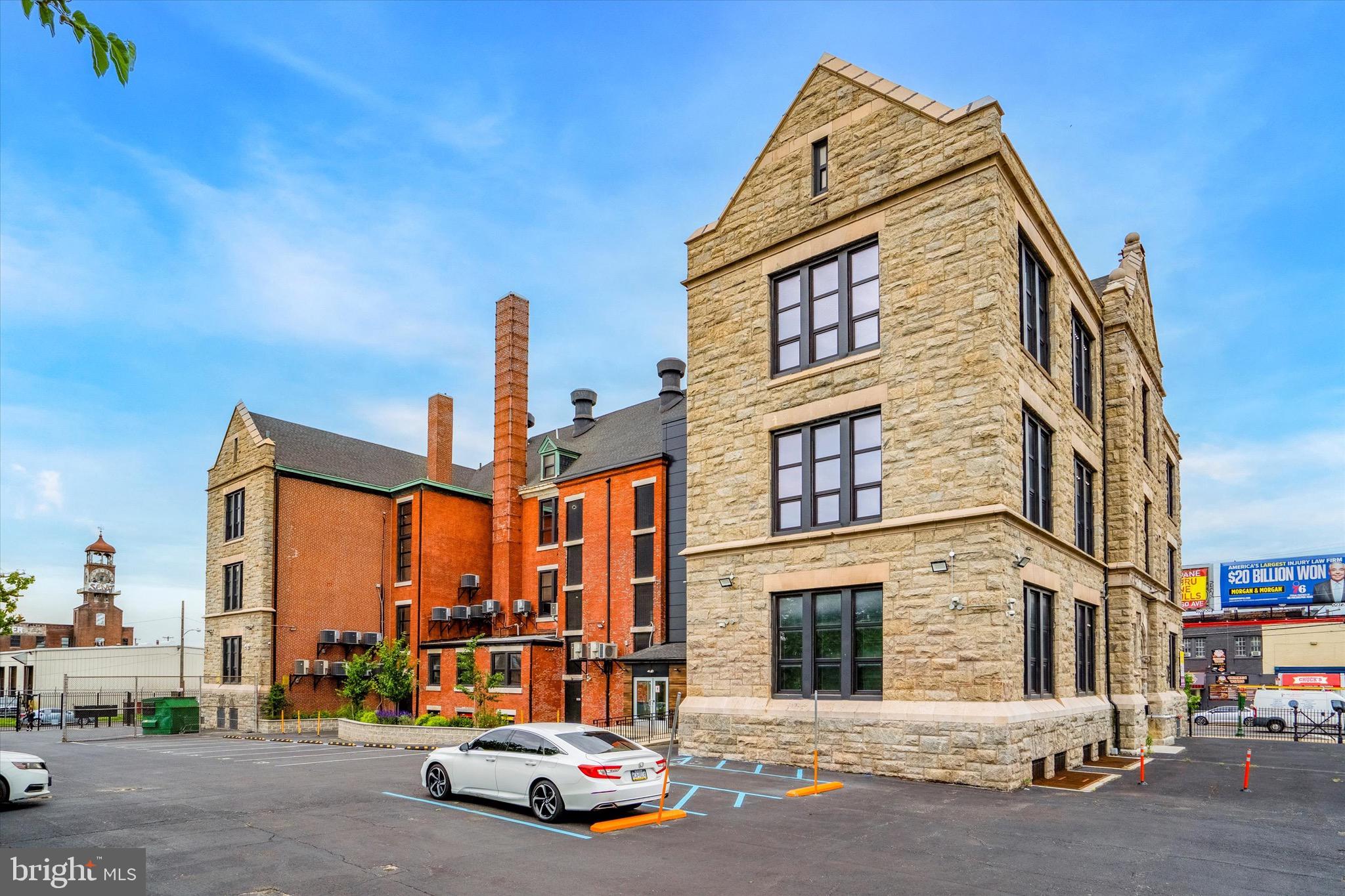 a car parked in front of a building