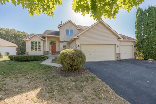 $529,900 | 2261 Manuela Circle | Chaska