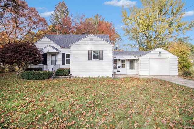 $244,900 | 52133 Kenilworth Road | Clay Township - St. Joseph County