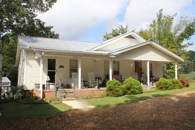 $149,900 | 916 Peach Street | Selmer