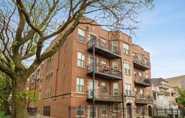 $230,000 | 4157 North Bernard Street, Unit G | Irving Park