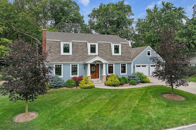 $1,475,000 | 1629 Evergreen Lane | Lake Geneva Manor