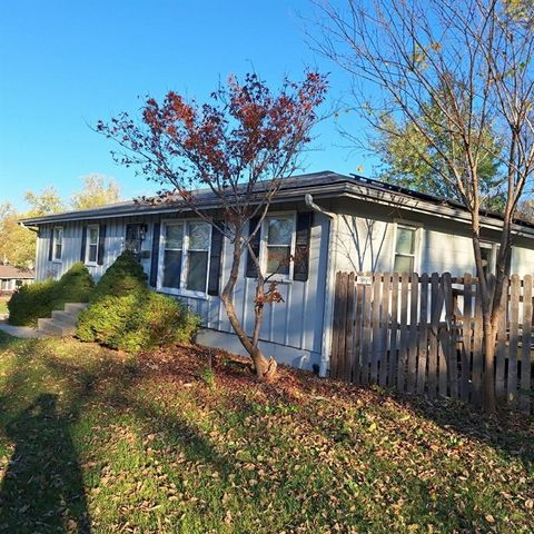 $299,900 | 2709 Northeast 63rd Street | Meadowbrook North