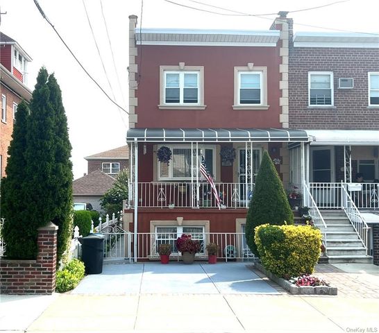 $715,000 | 1018 Clarence Avenue | Throgs Neck