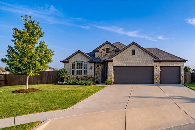 $3,300 | 101 Acadia Lane | Forney