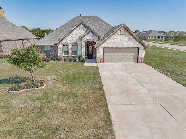 $499,950 | 3300 Ferry Boat Lane | Granbury