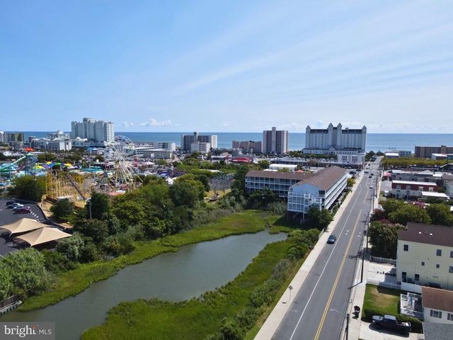 $289,900 | 300 Robin Drive, Unit 318 | Ocean City