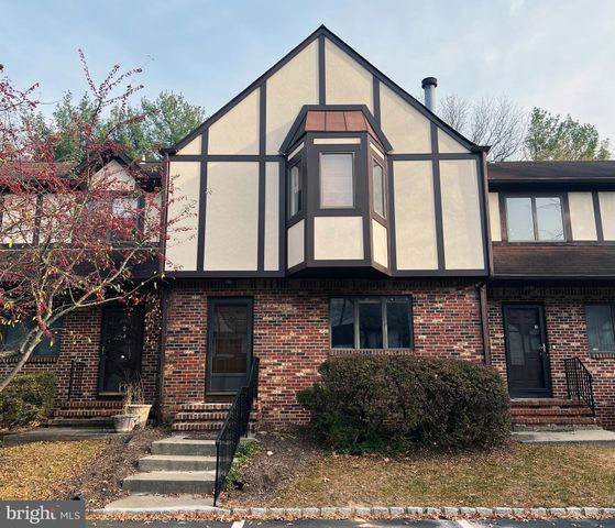 $350,000 | 11 Cromwell Court | Ewing Township - Mercer County