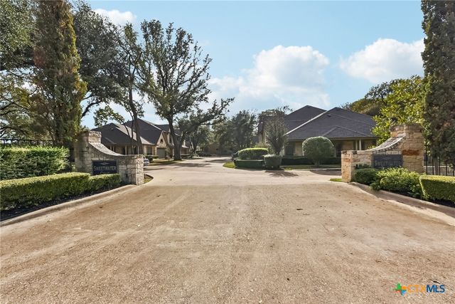 $374,900 | 3105 Sweetwater Cove | Belton