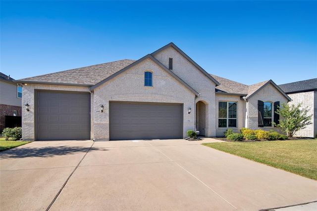 $569,900 | 3703 Bridlewood Trail | Denison