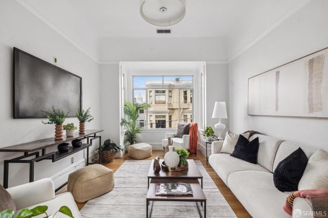 $1,098,000 | 1353 Washington Street | Nob Hill