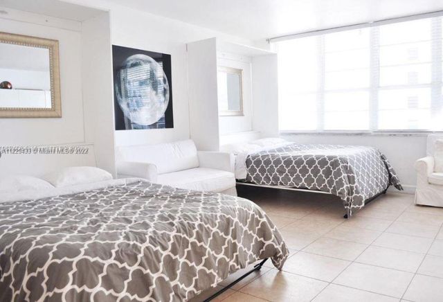 $390,000 | 100 Lincoln Road, Unit 403 | Deco Plage Condominiums