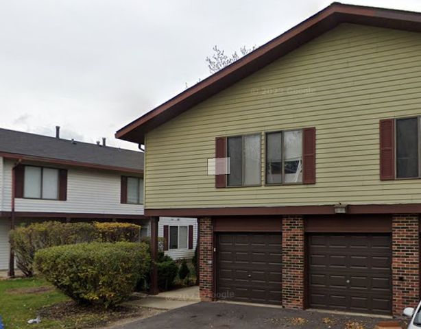 $2,100 | 14 Elm Court, Unit 14 | Bolingbrook