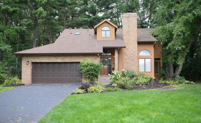 $599,900 | 380 Deerfoot Trail | Chanhassen