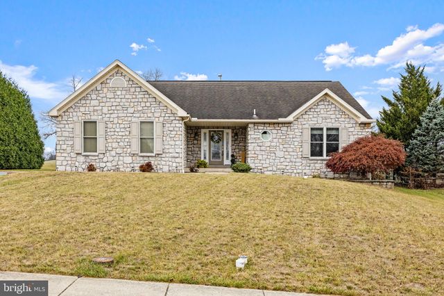 $385,000 | 62 Walnut Drive West | Jefferson Township - Berks County