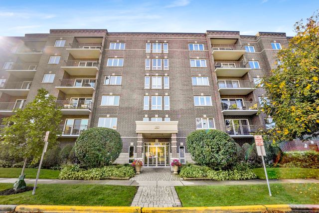 $299,000 | 1327 Brown Street, Unit 511 | Des Plaines