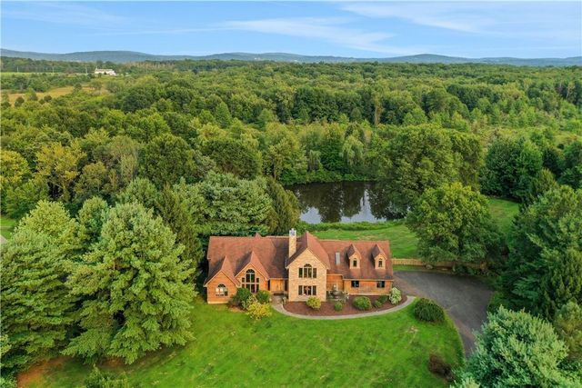 $1,575,000 | 18 Hawk Hill Road | New Paltz