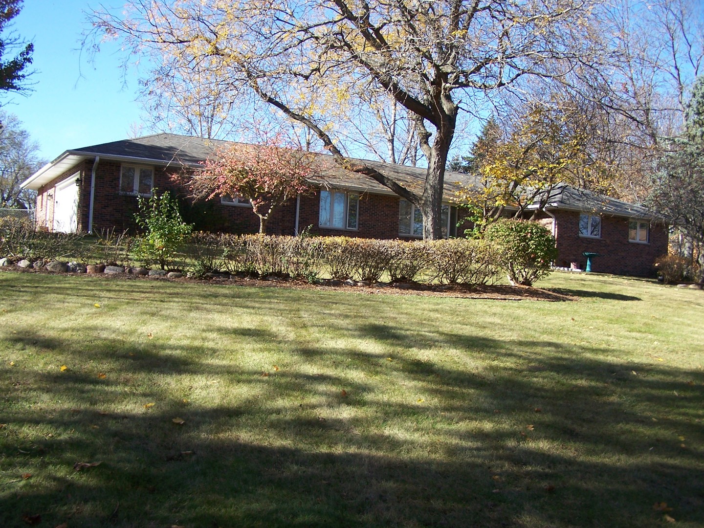 a front view of house with yard