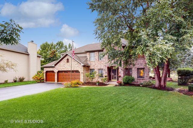 $820,000 | 2507 Hoddam Court | Naperville