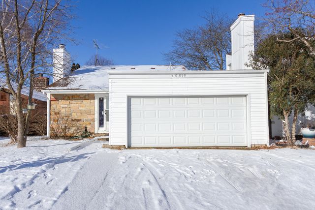 $315,000 | 2-s616 Linden Square | Warrenville