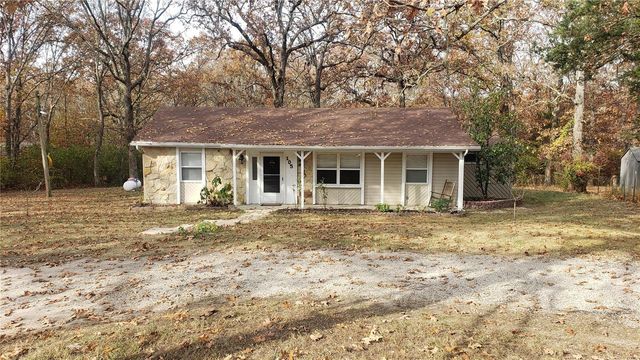 $189,900 | 105 Hickory Drive | Indian Lake