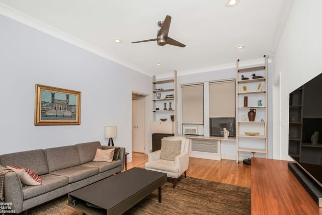 $569,000 | 215 West 105th Street, Unit 2D | Upper West Side