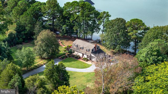 $1,399,000 | 7130 Cooper Point Road